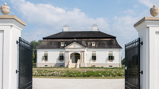 Komlódtótfalu - Becsky-kúria