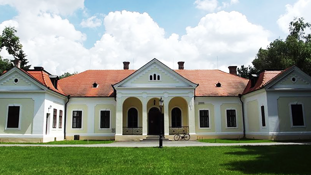 Szarvas - Csáky-kastély